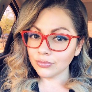 Meet your Posher, Priscilla